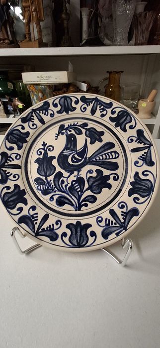 Talerz ozdobny do powieszenia na ścianie z motywem ptaszka