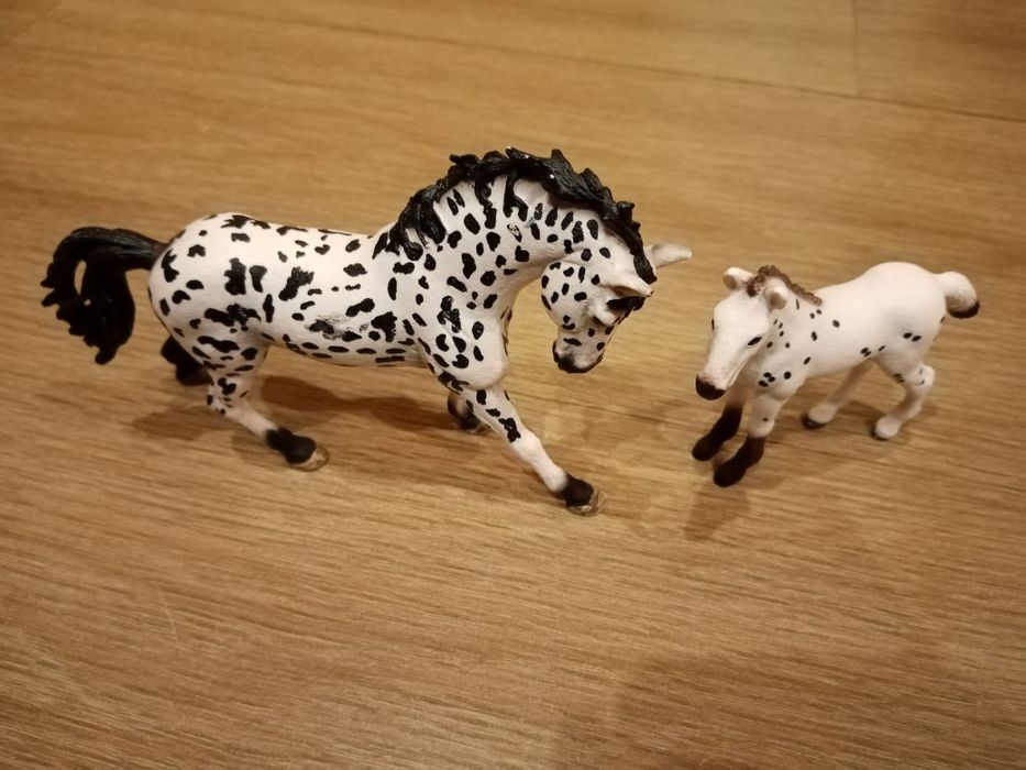Schleich zestaw konia i źrebaka