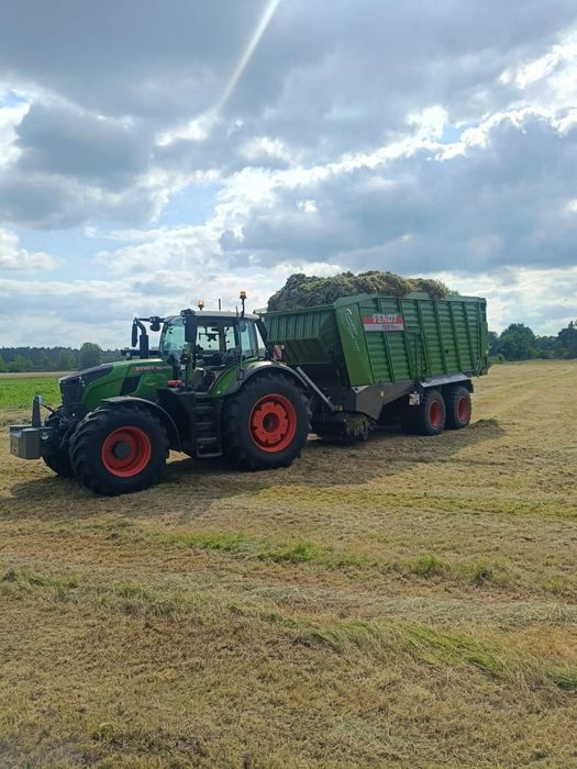 Usługi Zbioru Traw Przyczepą Samozbierającą Fendt tigo 75