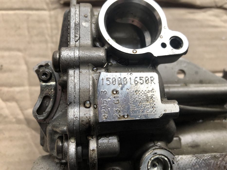 Масляний насос 1.6dCi — Renault (Оригінал)