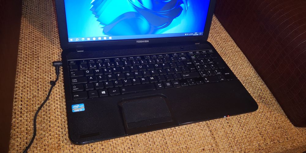 Portátil Toshiba Pronto a usar