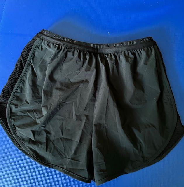 Szorty Nike Dri-FIT Run Division Tempo Luxe Women s Running