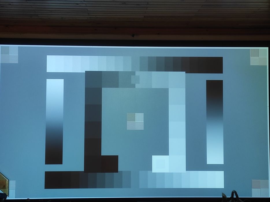 Epson EB-G7400U 4K (Pixel shift), 5500 lumenów kontrast 50000
