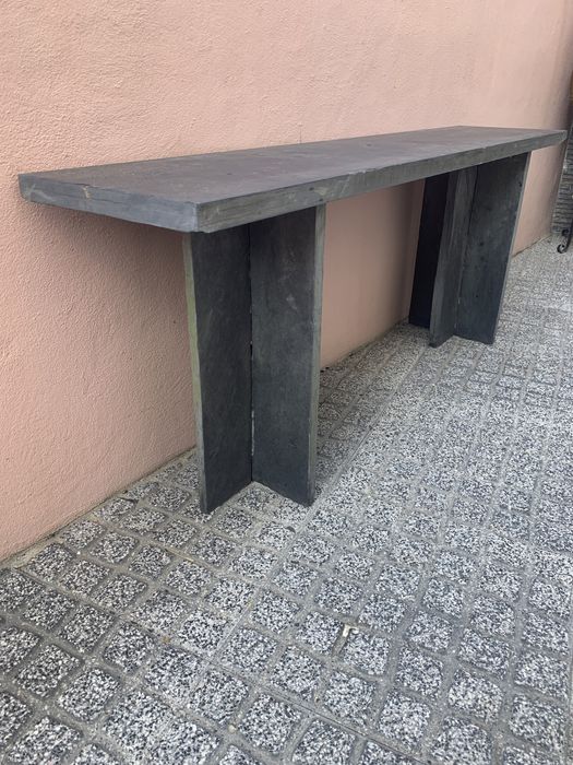 Conjunto de bancos em ardósia