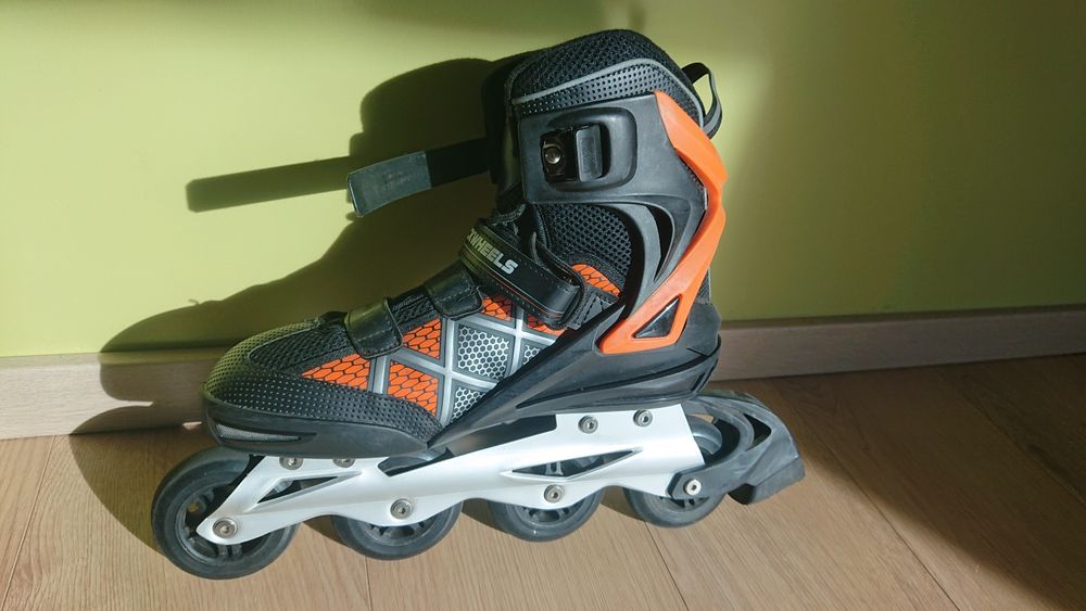 Rolki Blackwheels Speed ABEC7 aluminium r44