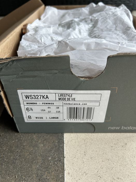 Tenis New Balance 327 Novo n.37