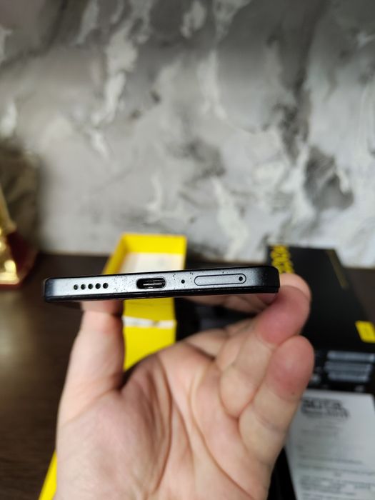 ІГРОВОЙ Poco X5Pro 5G, память 6+6-128гиг, идеал