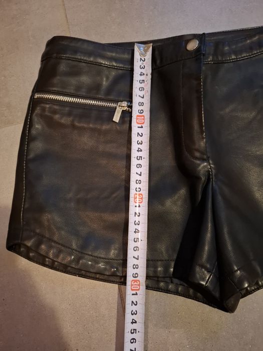 Spodenki roz. 36 Mango