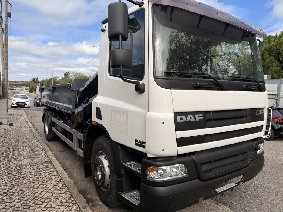 DAF CF GRUA COM CAIXA TRI-BASCULANTE APENAS 109.000km ##OPORTUNIDADE##