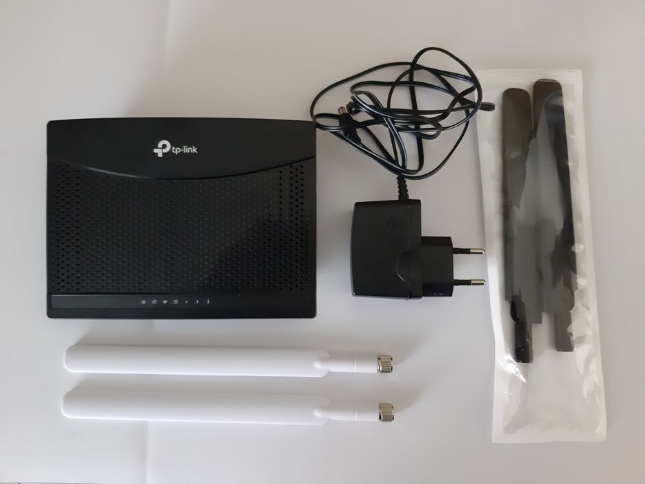 Router 4G LTE TP-Link TL-MR100 (Como Novo) + Antenas Extra