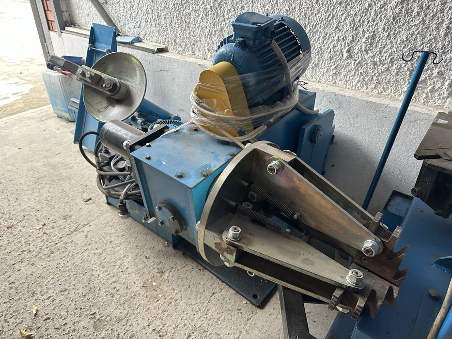 Новий автоматичний шиномонтажний станок для вантажних авто