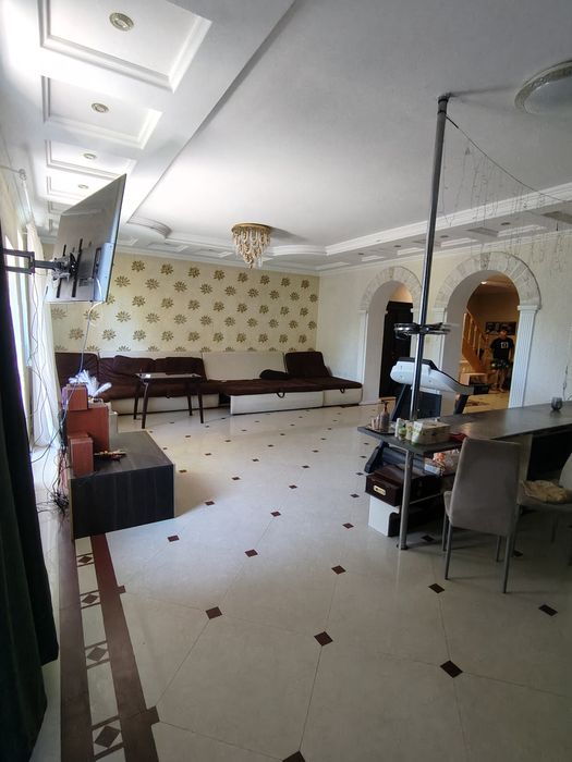 Продам дом 5комнат, жилая площадь 199м