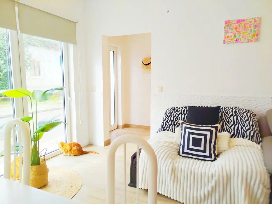 Moradia T2 Renovada – Pronta a Habitar – Sótão + Luz Solar – 199.000