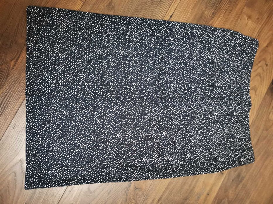 Spódniczka w kropeczki