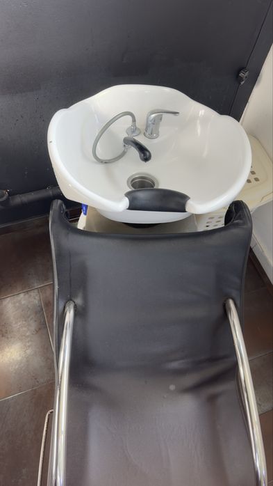 Rampa de lavagem para cabeleireiro ou Barbeiro