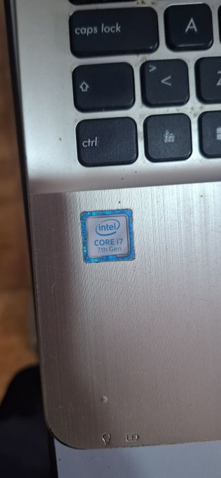Vendo portátil Asus i7 A541U