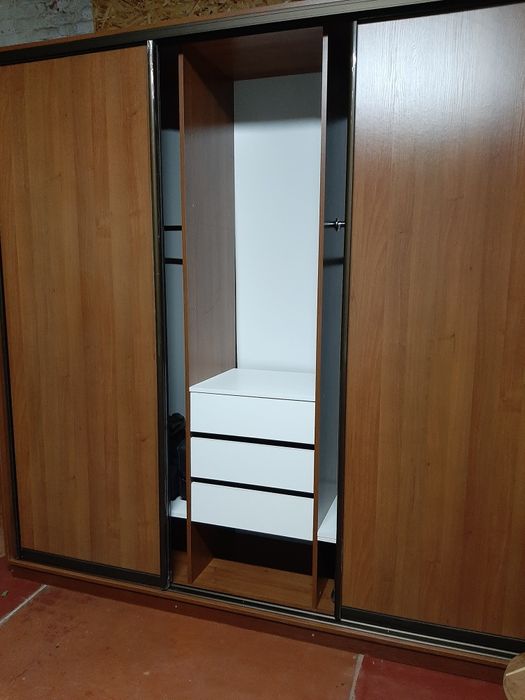 Шафа-купе.Дсп горіх лісовий.