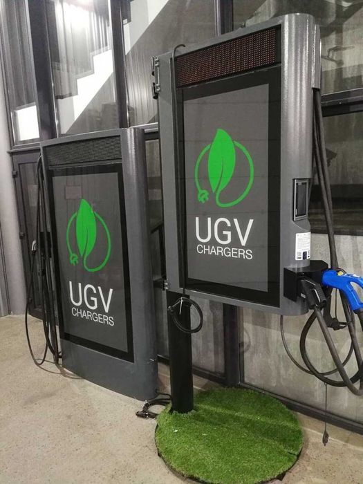 Не купуйте LED-екран. Купуйте конструкцію, що працює 15 років
