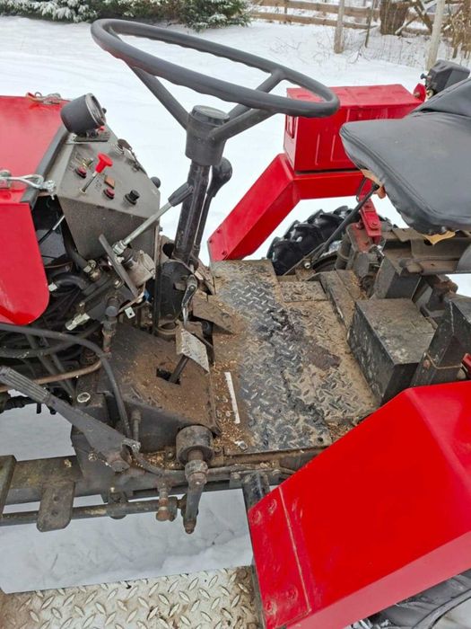 TRAKTOR Ciągnik SAM 4x4