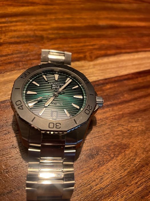 Tag Hauer Aquaracer  200 date