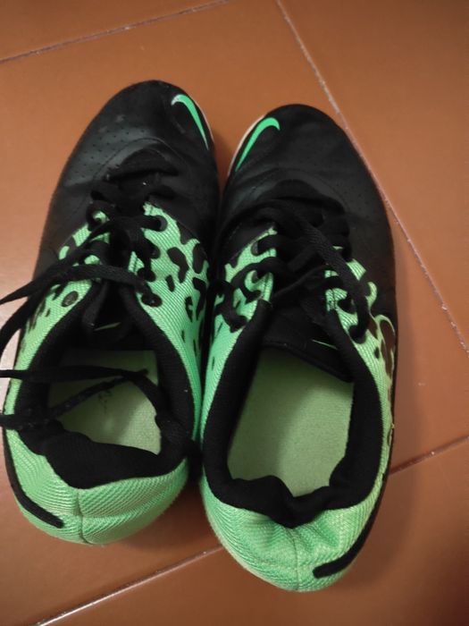 Chuteiras Nike Pretas e Verdes