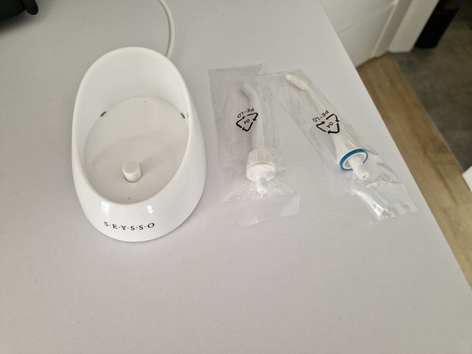 Ładowarka do irygatora Seysso Oxygen Travel + 2 końcówki