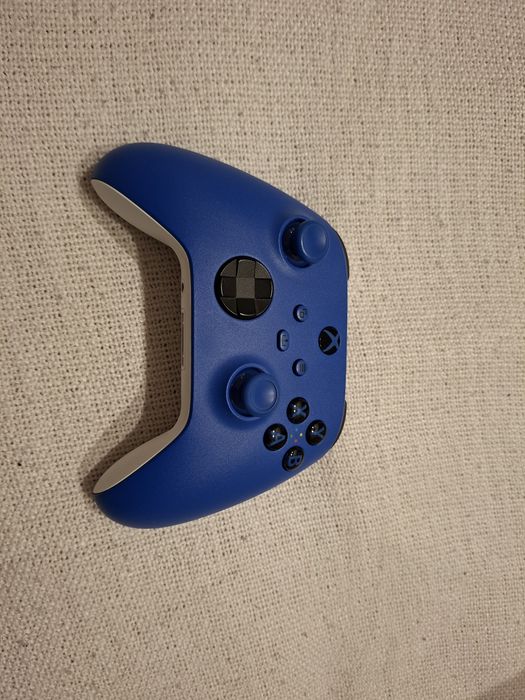 Xbox series X 1TB SSD + bateria de comando + 1 comando extra