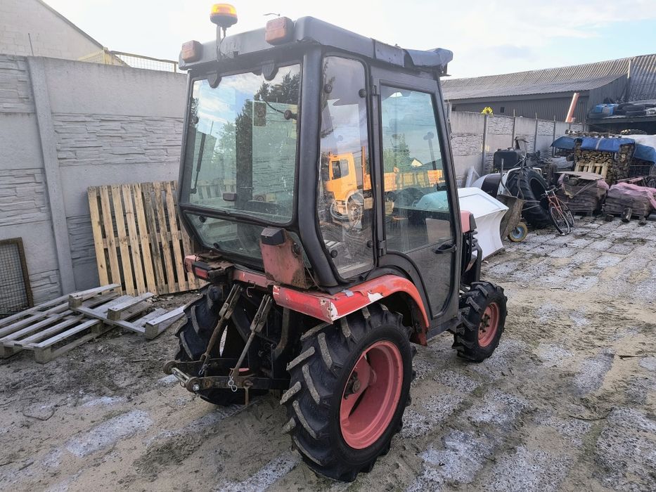 Ciągnik Kubota 4x4 21koni