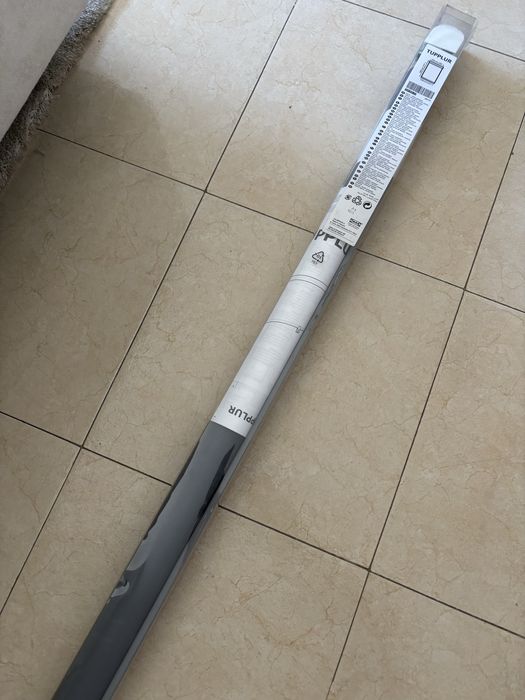 Cortina de Rolo IKEA TUPPLUR – Blackout (120 x 195 cm)