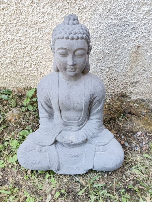 Buda decorativo de jardim