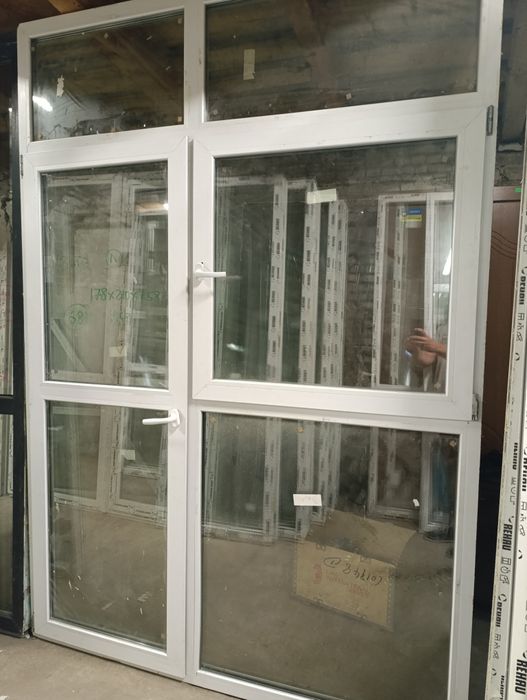 Панорамные балконные блоки  с дверью разных размеров