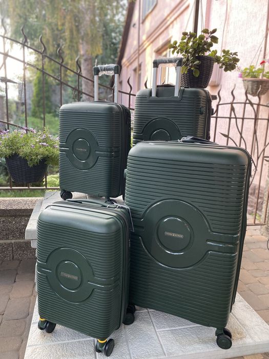 Валіза Three Birds ,преміум якість. Великий асортимент різних валіз.