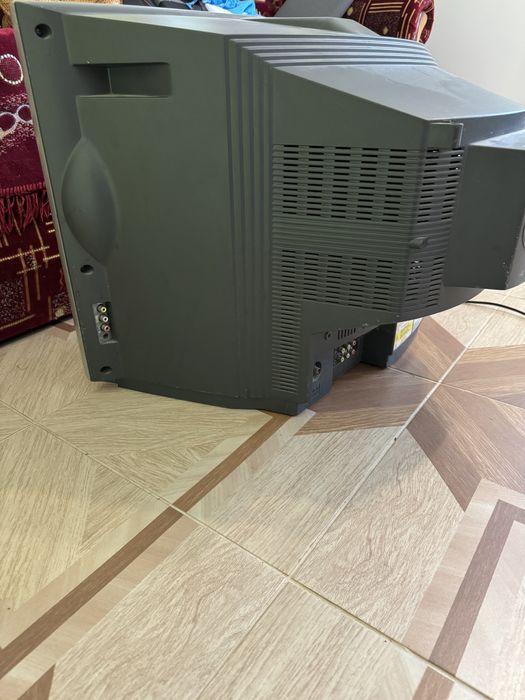 Телевізор LG RT-21FD40RX