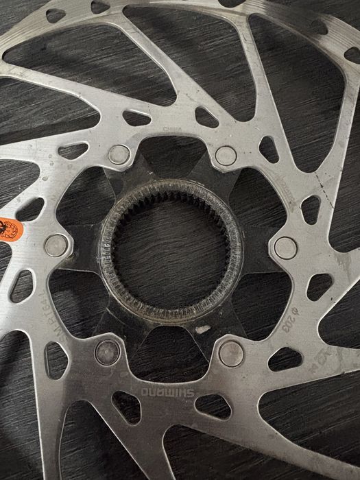 3 discos shimano center lock