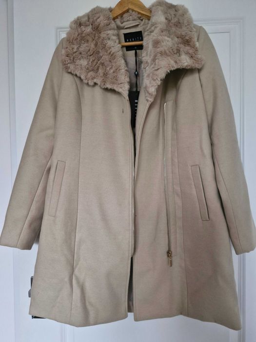 Płaszcz Mohito beżowy