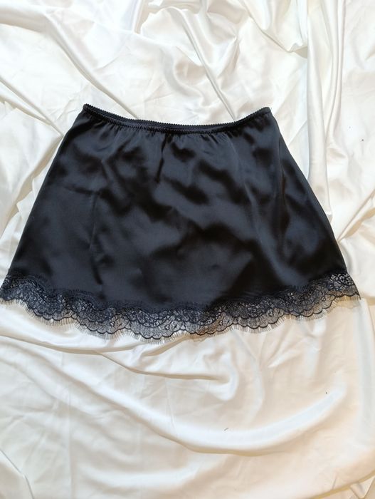 Втягуючі  корсети, корсети з мереживом