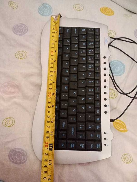 Teclado com entrada usb442992352350720003