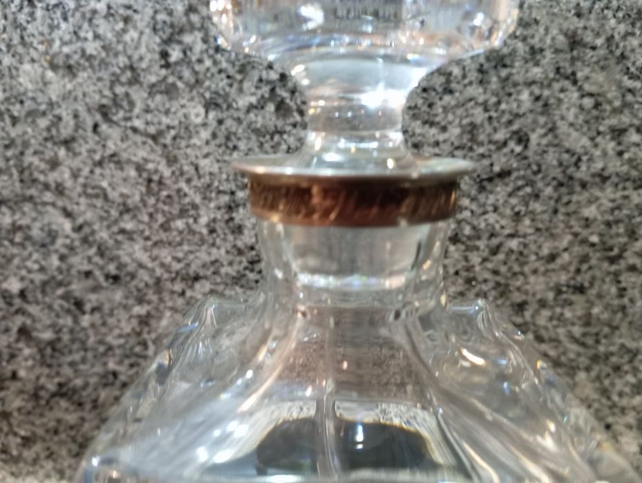 Licoreira em cristal Atlantis com base metálica