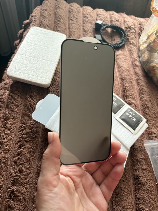 Продам три стекла на 16 айфон Apple iPhone