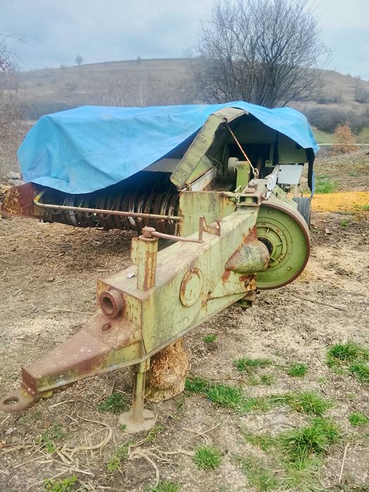 Прес підбирач форшріт