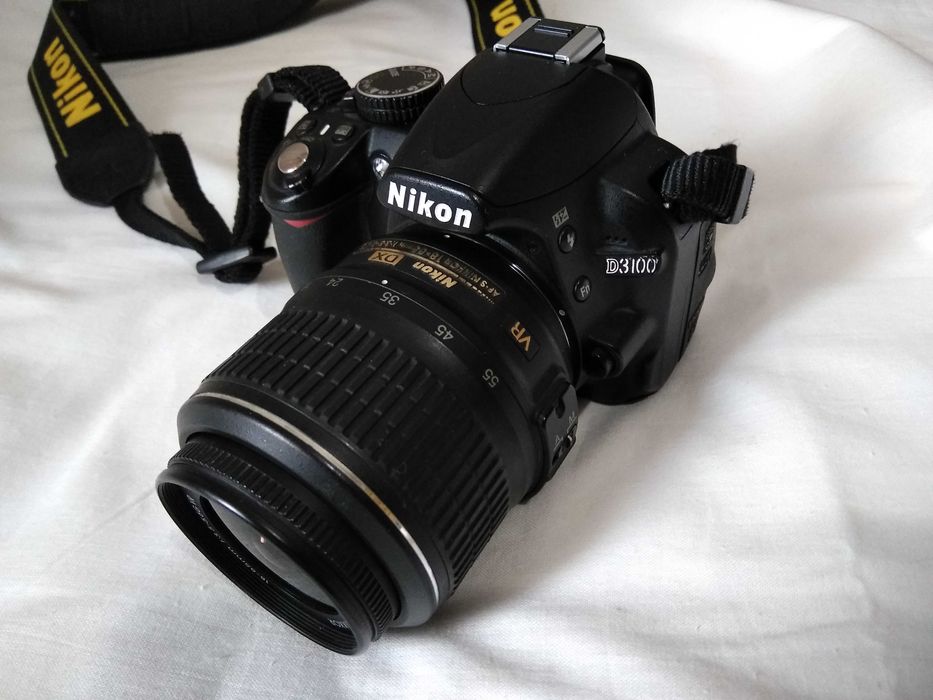 Продам фотоапарат Nikon D3100