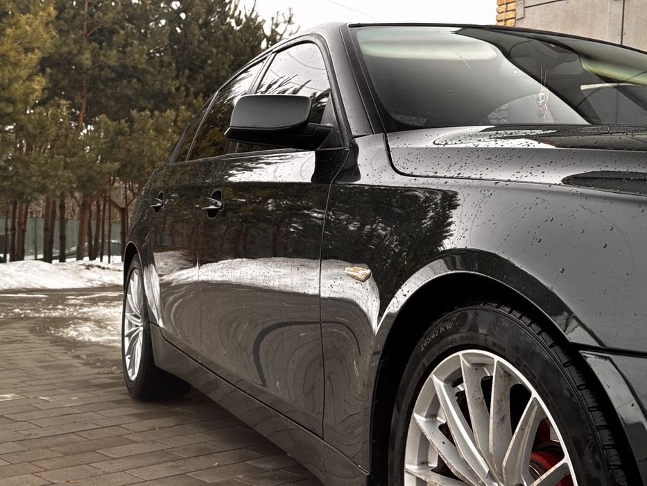 BMW 5 Series E60 Автомат, гарний стан, гарна техніка.