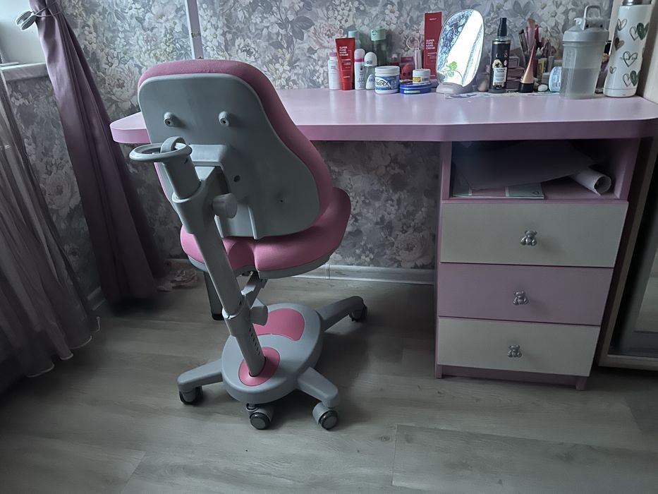 Дитячий письмовий стіл + комод для дівчинки | Рожеві меблі Princess