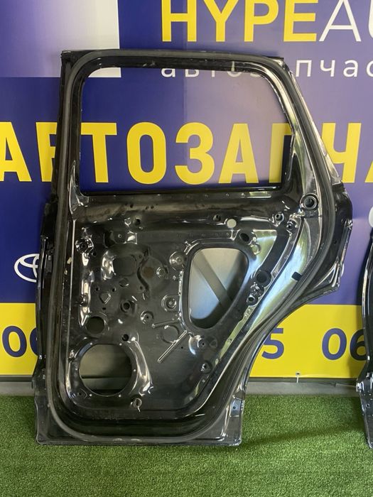 Touareg 20р двері задні праві