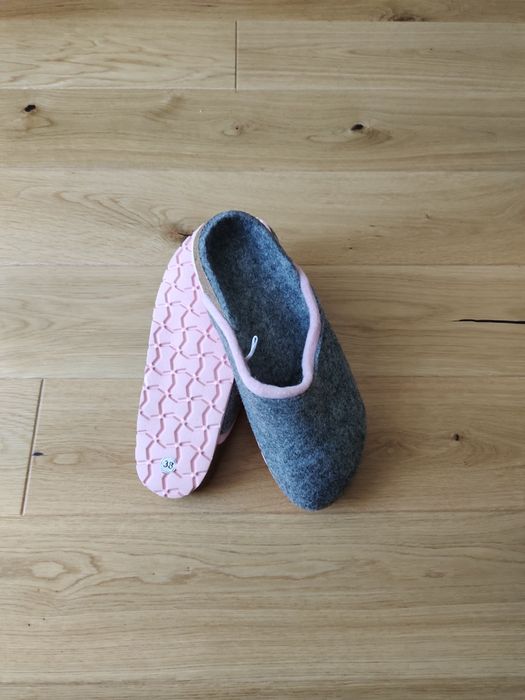 Тапочки жіночі... теплі