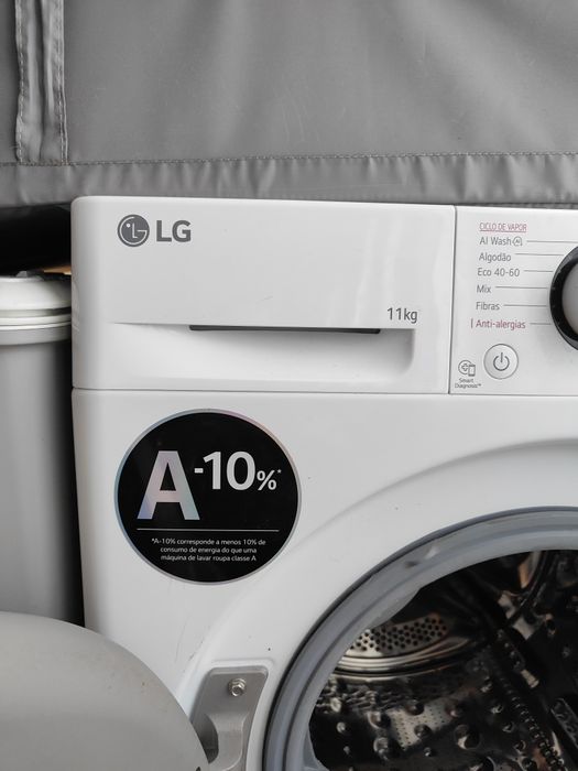 Máquina de lavar roupa como nova