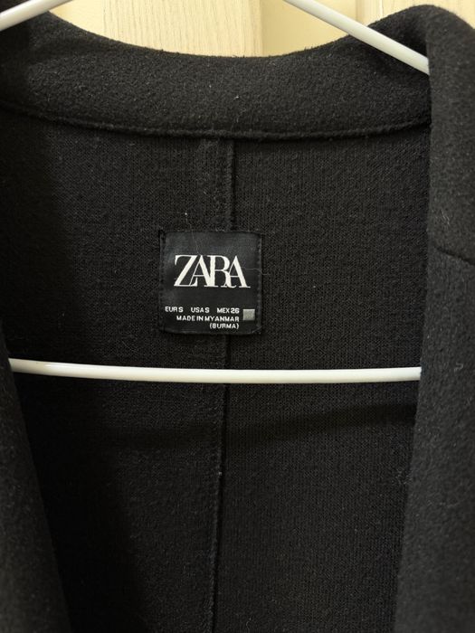 Черное пальто ZARA