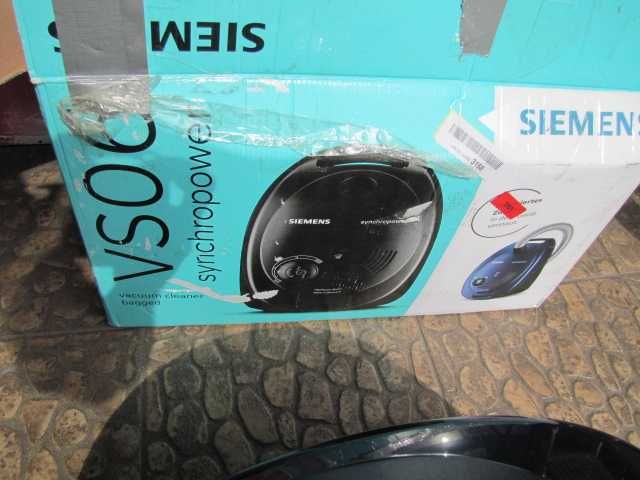 Odkurzacz podłogowy Siemens VS06A111 Moc: 600W pojemność: 4L