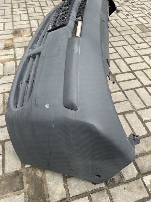 Zderzak przod przedni renault trafic 01-06