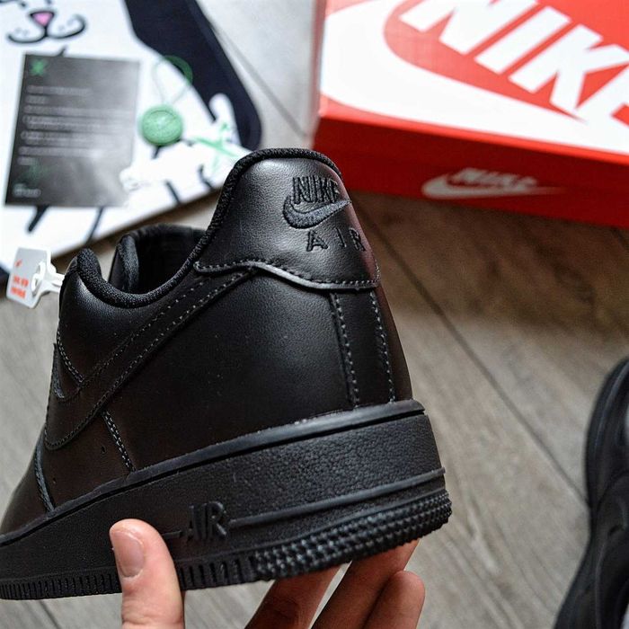 Женские кроссовки Nike Air Force 1 Low 'Black' Premium. Размеры 36-40